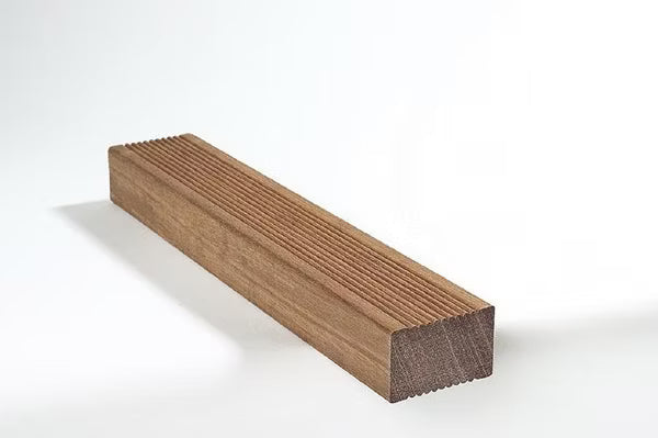 Bangkirai Unterkonstruktion Hartholz – 45 x 70 mm