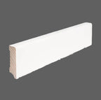 Weiße Sockelleiste „Cube 630“ lackiert – 16 x 40 x 2400 mm